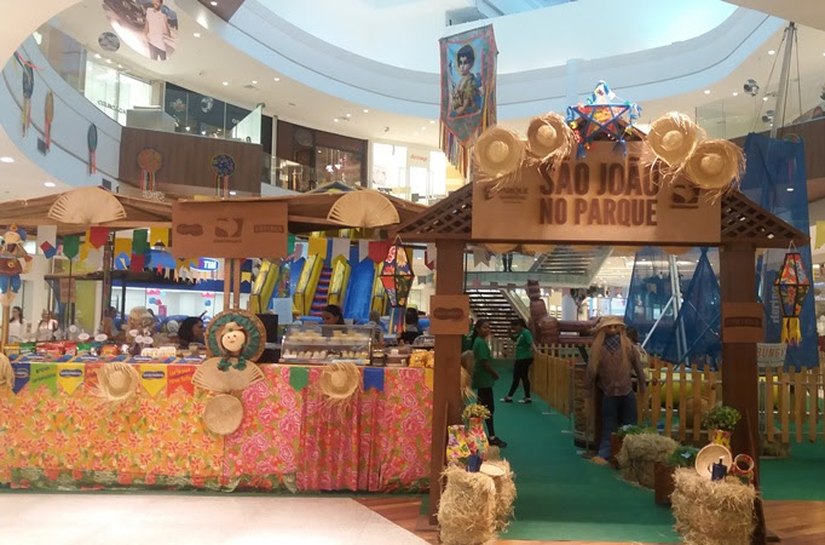 Vila junina, circo, piscina de bolinhas e recreação são atrações de junho