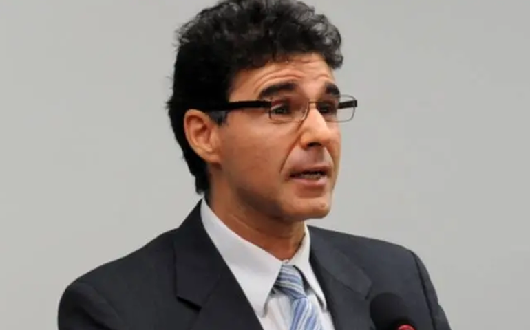 Furtado nega intenção de tirar Moro das eleições: ‘conheço meus limites’