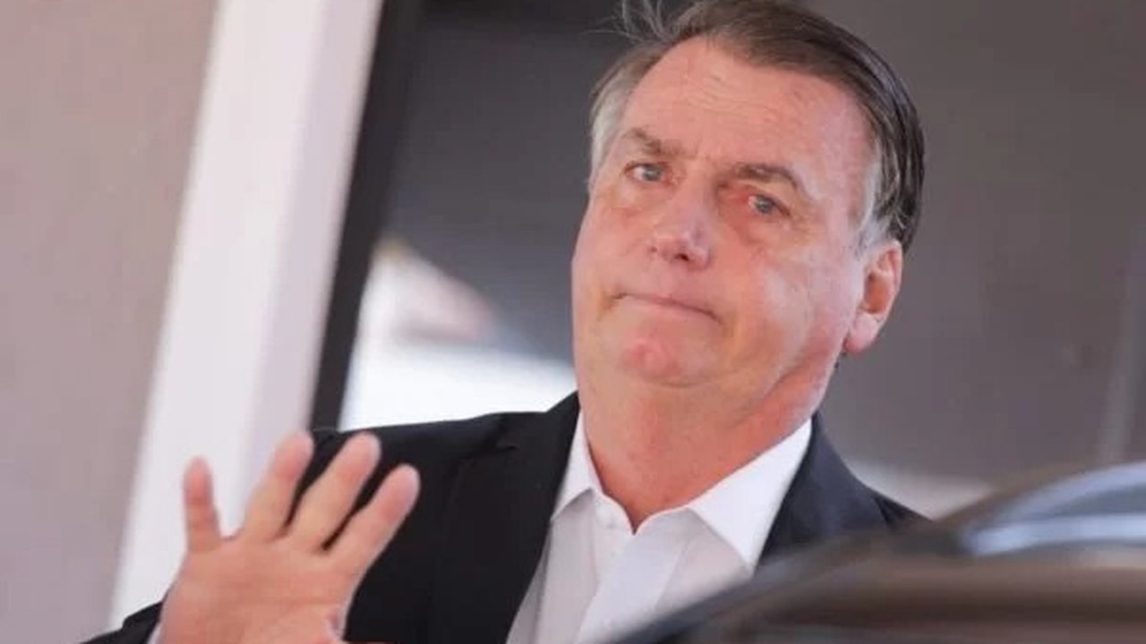 “Não tomei vacina. Não existe adulteração da minha parte”, diz Bolsonaro, após busca da PF na casa dele