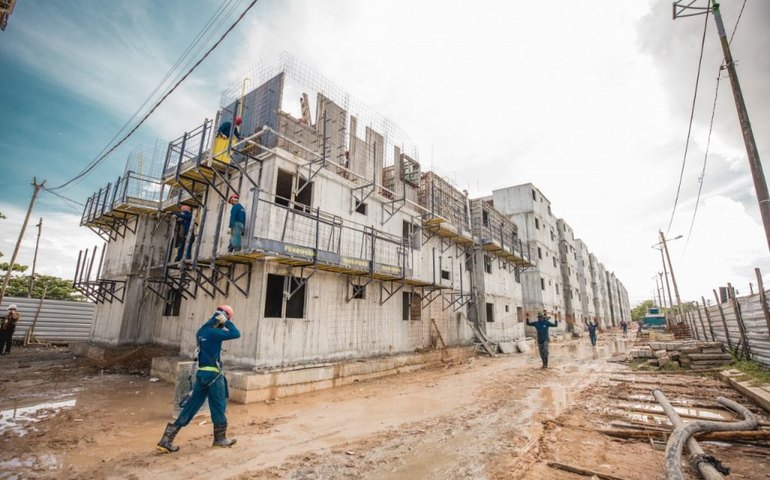 Liberação de alvarás contribui para criação de 1.500 empregos em Maceió