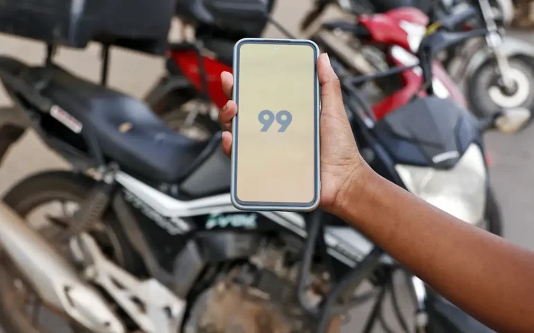 Justiça decide que Prefeitura de SP pode fiscalizar moto por app da 99