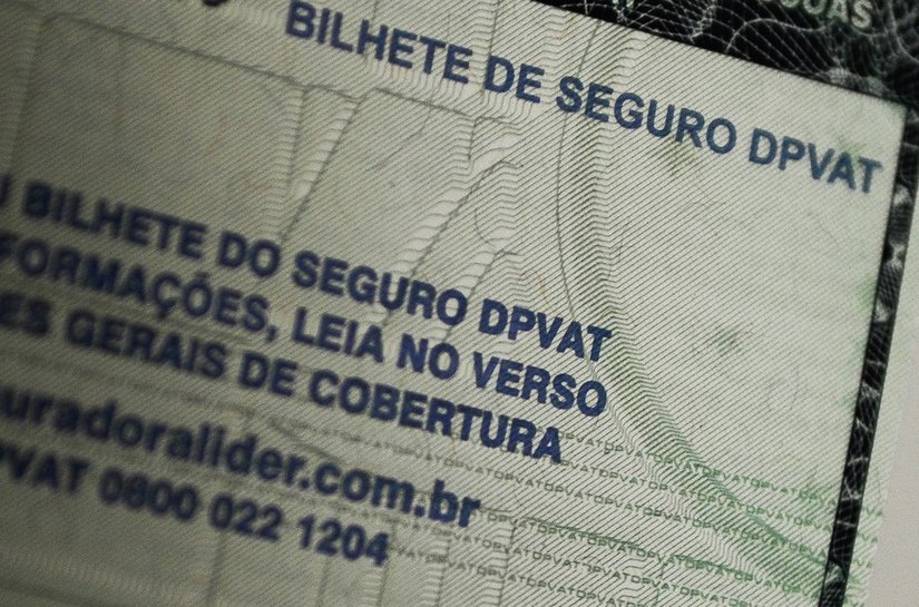 Câmara revoga novo seguro DPVAT e limita bloqueio de emendas