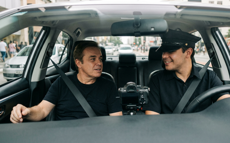 Filho de Gugu recria quadro 'Taxi do Gugu' no Domingo Espetacular