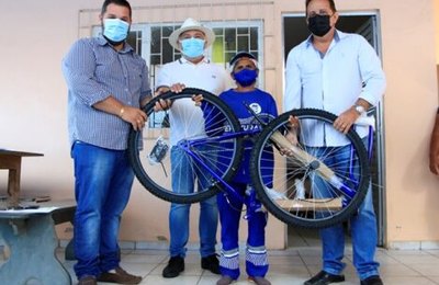 Garis de São Sebastião participam de sorteio de bicicletas e cestas básicas