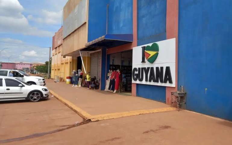 Venezuelanos aprovam proposta para anexação de região da Guiana