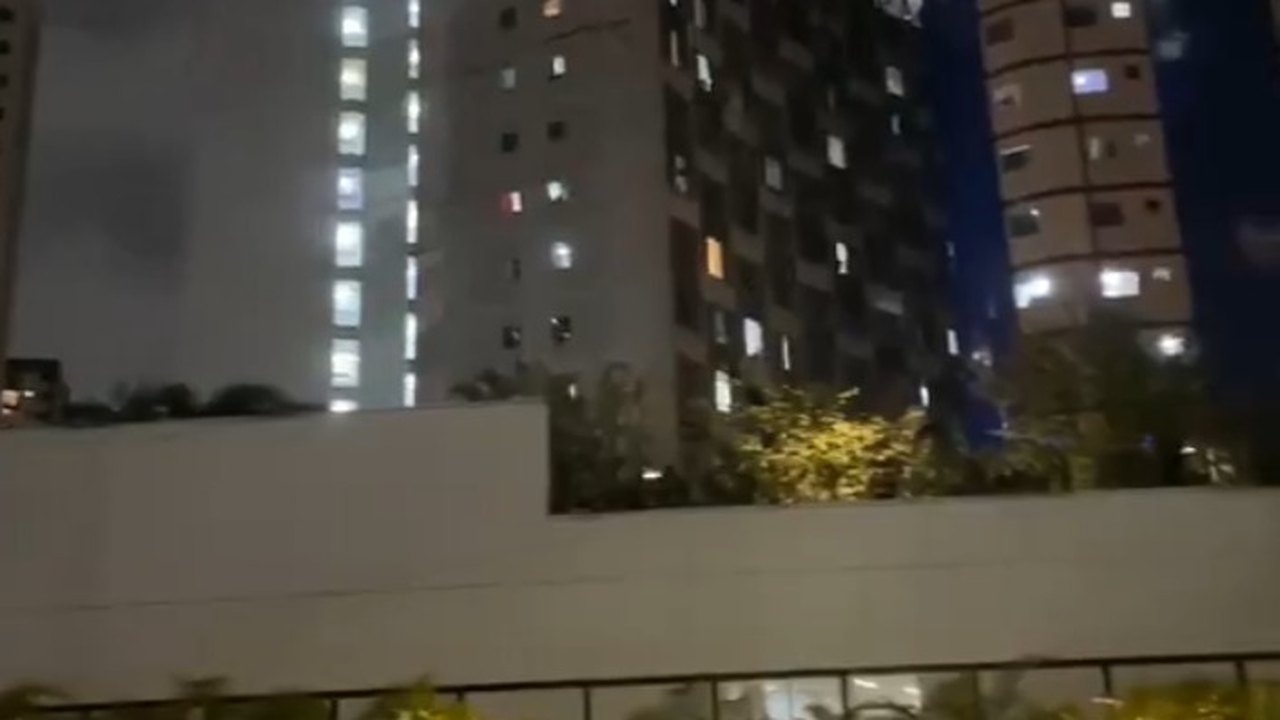 Panelaços contra Flávio Bolsonaro ecoam durante entrevista à Globo e marcam noite de protestos