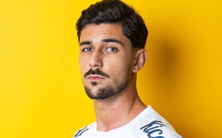 Santos oficializa João Basso e aguarda por Juan Vargas para ter nova defesa no Brasileirão