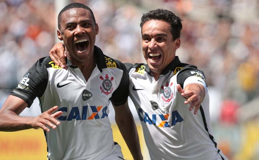 Corinthians lidera ranking do saldo de gols do Brasileirão 2015
