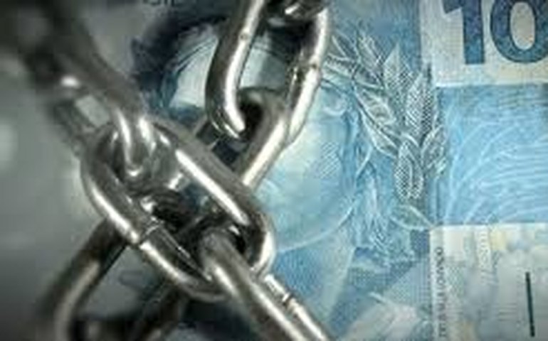 Orçamento terá de ter bloqueio de R$ 3 bi