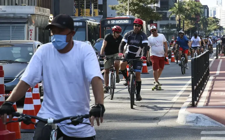 Ciclofaixa que liga Praça Mauá ao Leblon é aprovada por usuários; confira como foi operação teste