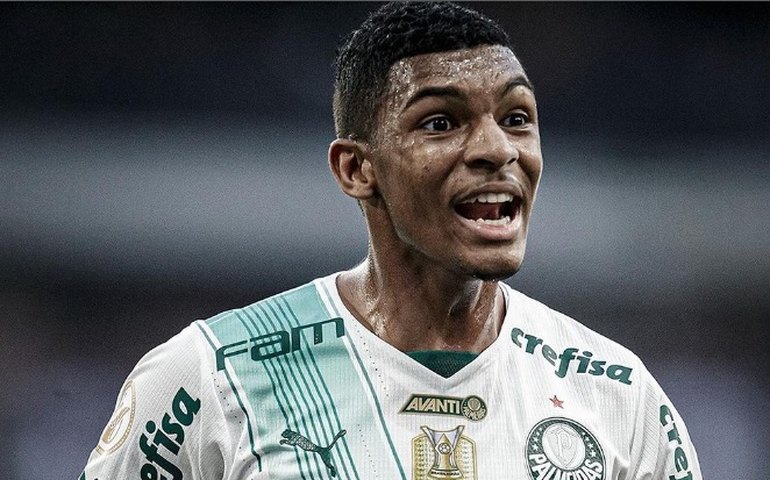 Luis Guilherme celebra efetivação no elenco profissional do Palmeiras: 'Agora troco resenha'