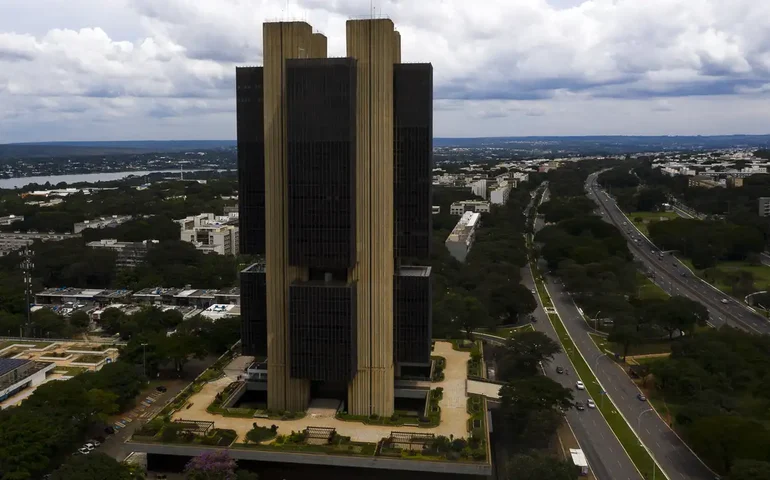 Copom deve elevar Selic em 0,5 ponto na reunião desta quarta