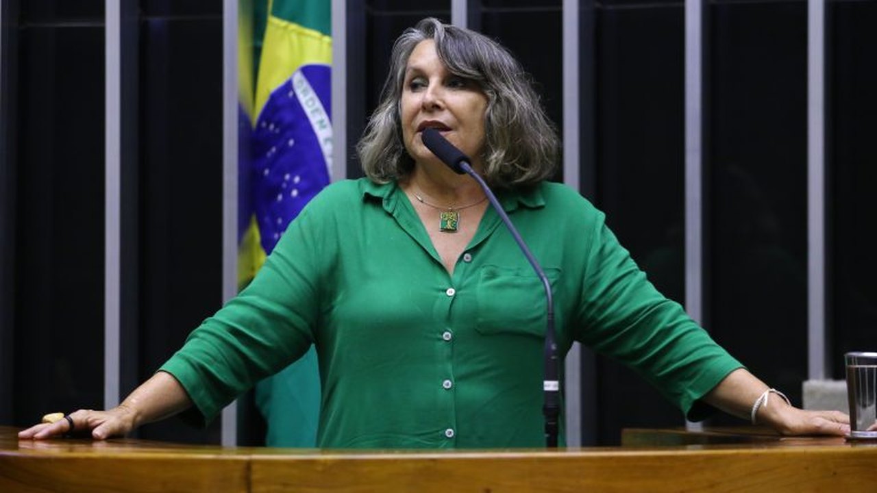 Aprovada urgência para projeto que pune quem discriminar profissionais de limpeza pública; acompanhe