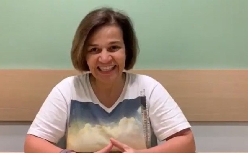 Cláudia Rodrigues passa mal e busca atendimento médico em São Paulo