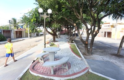 Prefeito Cláudio Filho Cacau inaugura Praça São Pedro, na Praia do Francês 