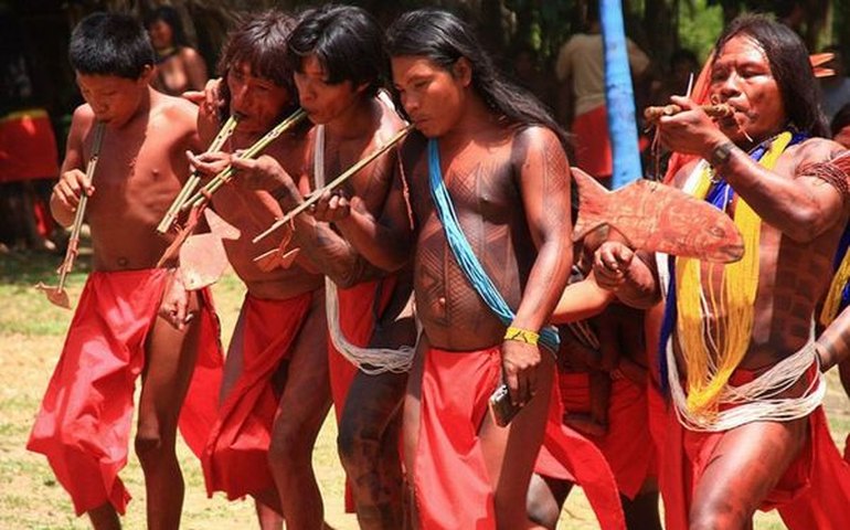 Mercúrio de garimpo ilegal contamina índios, diz pesquisa