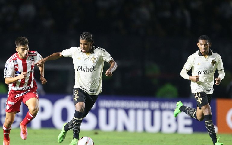 Vasco goleia o Náutico por 4 a 1 em São Januário e se recupera na Série B