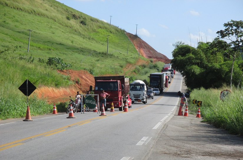 BR-101/AL ficará interditada para detonação de rocha em Flexeiras (AL)