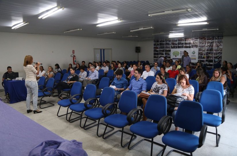 Médicos participam de fórum para atualização sobre hanseníase