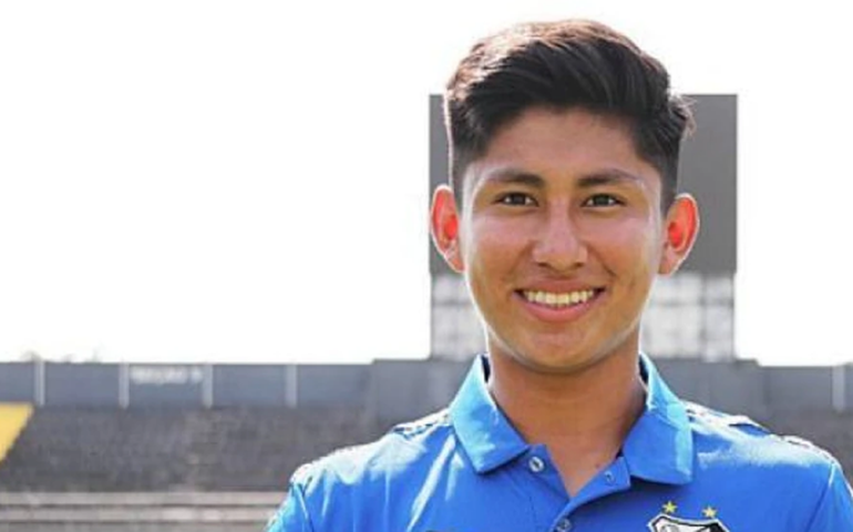 Joia boliviana Miguelito assina contrato com Santos: ‘Não vejo a hora de jogar’