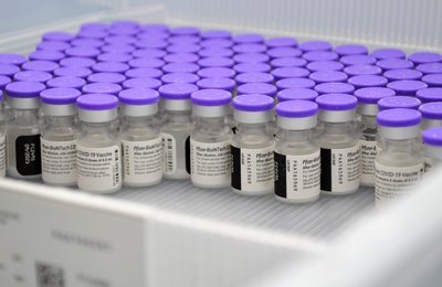 Alagoas recebe 54.990 doses de vacinas da Pfizer nesta quarta-feira