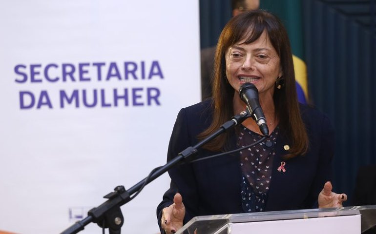 Deputadas destacam importância de diagnóstico precoce do câncer de mama