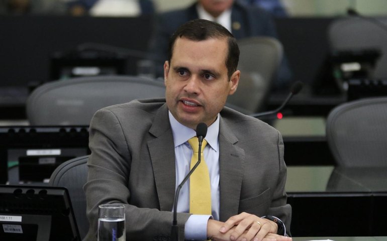 Fernando Pereira apresenta projeto que limita cobrança de coparticipação em planos de saúde
