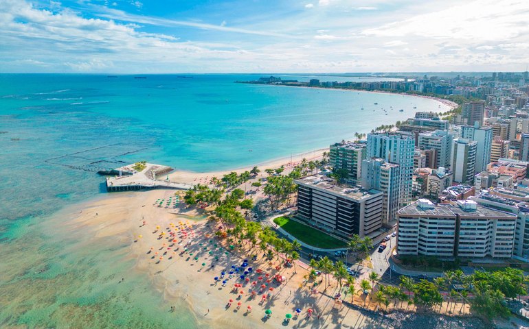 Destino Alagoas lidera intenções de viagens dos brasileiros para o Carnaval 2024