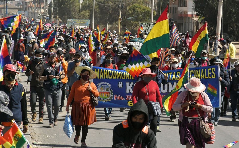 Motoristas paralisam capital da Bolívia em protesto contra bloqueios realizados por apoiadores de Evo Morales