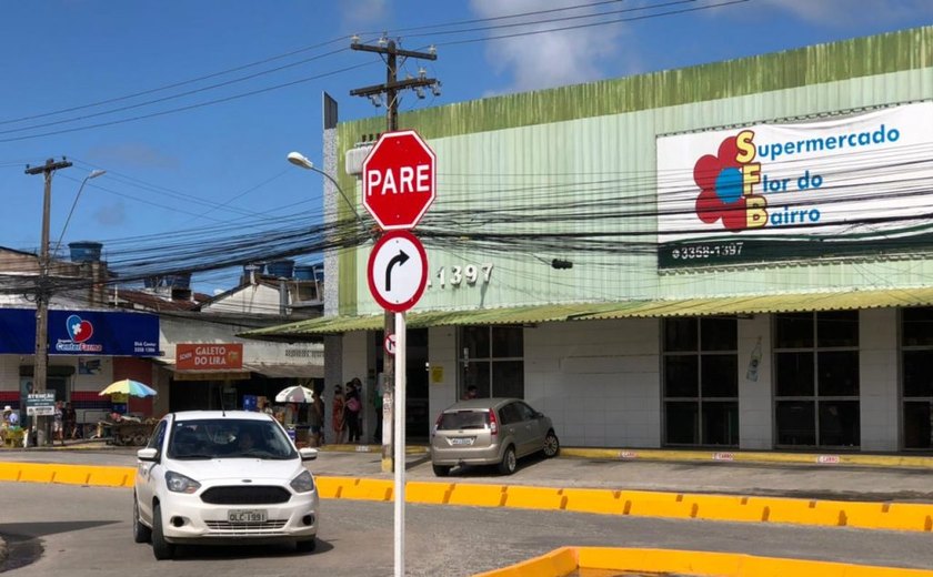 SMTT implanta novas sinalizações e ordena trânsito no bairro Petrópolis