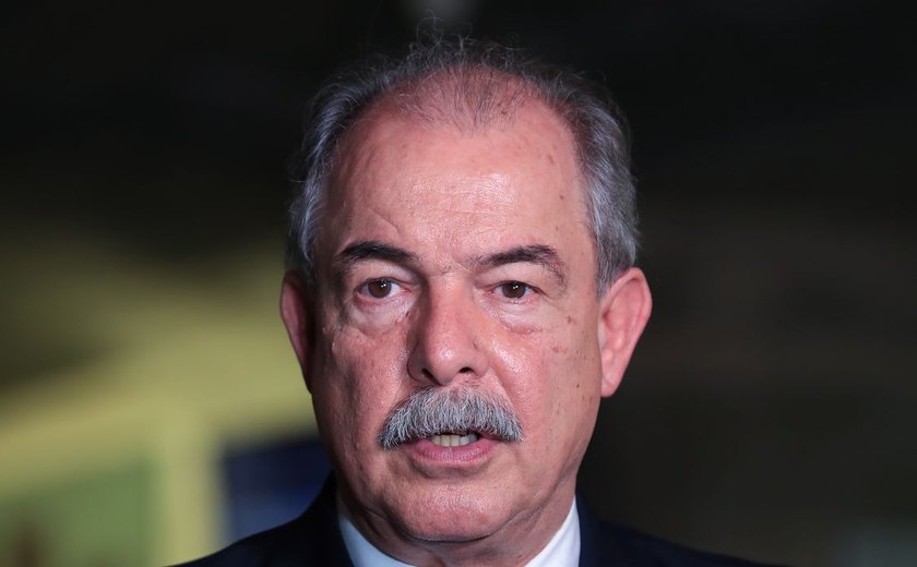 Tarifaço: BNDES vai “entrar forte” no apoio a empresas, diz Mercadante