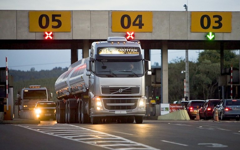 Tarifas de pedágio vão subir nas rodovias concedidas de SP; veja novos valores