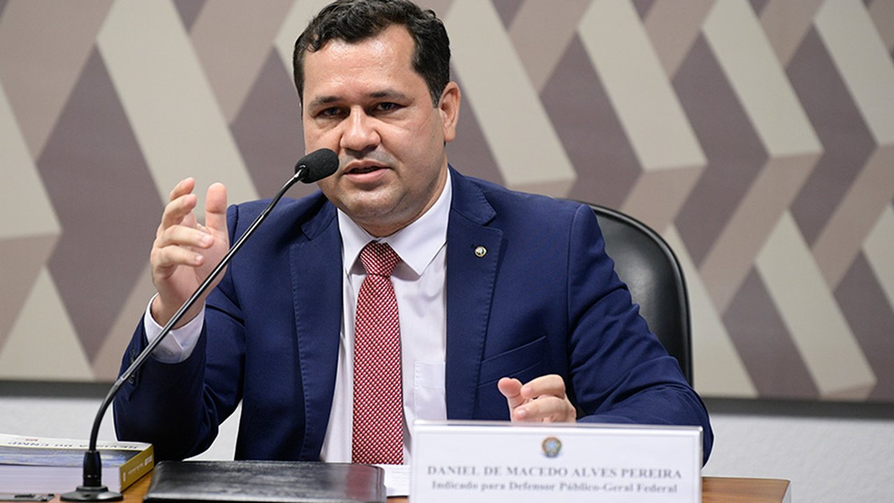 Após polêmica, defensor-geral da União diz que atua com independência