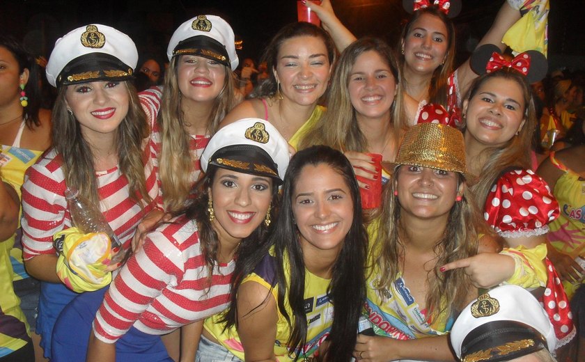 Andorinhas: terceiro dia de prévia carnavalesca em Palmeira é sucesso