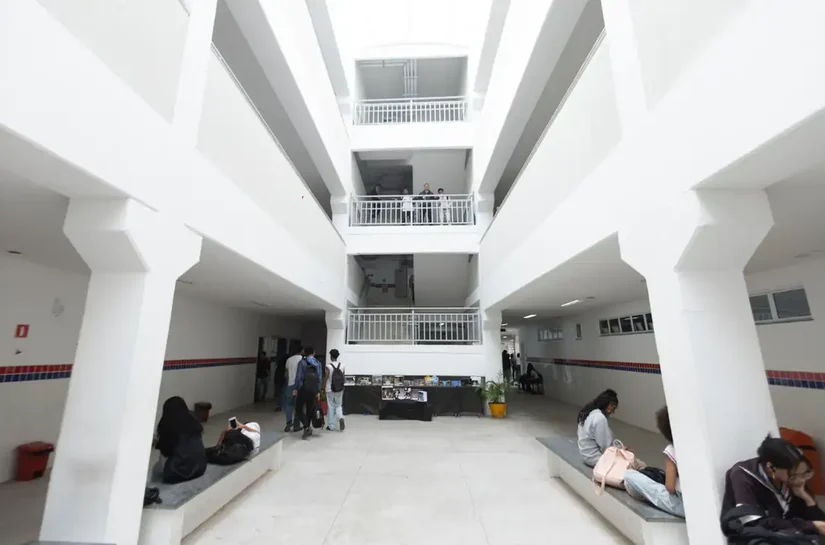 Escola em tempo integral deve ter jornada mínima de 35 horas semanais