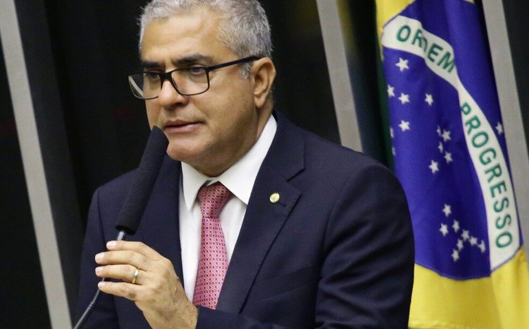 Deputado apresenta PEC que permite zerar impostos sobre combustíveis e gás