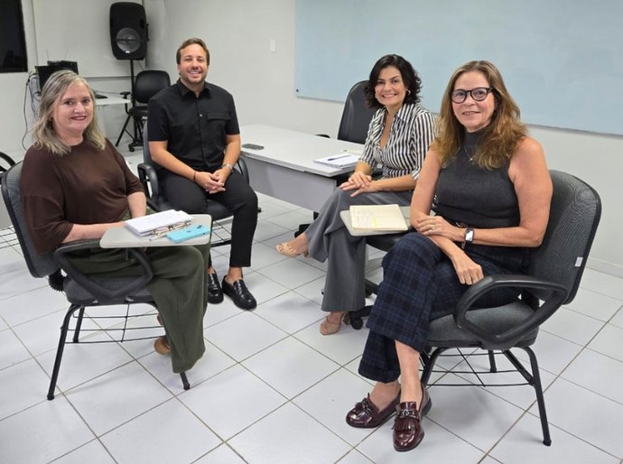 Esmal dialoga com Escola do Legislativo de Maceió sobre possível parceria