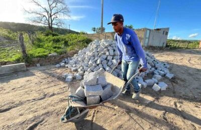 Programa Pavimentação por Toda Santana inicia obras no Povoado São Félix 