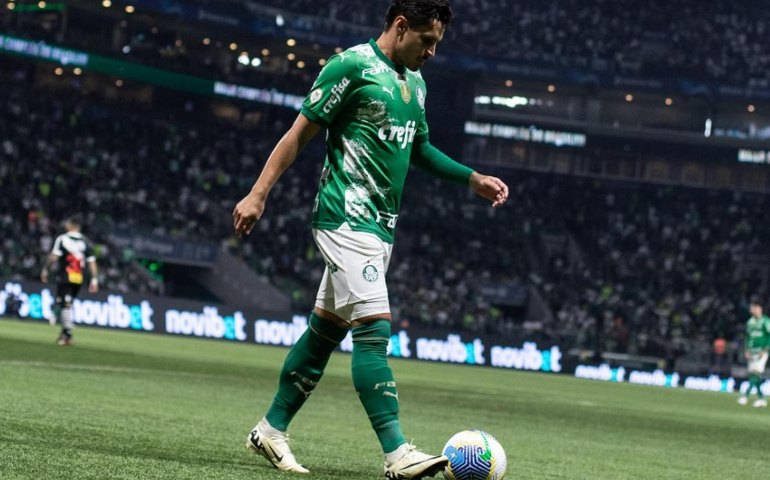 Raphael Veiga celebra boa fase do Palmeiras e quer foco contra o Vasco: 'Continuar na pegada'