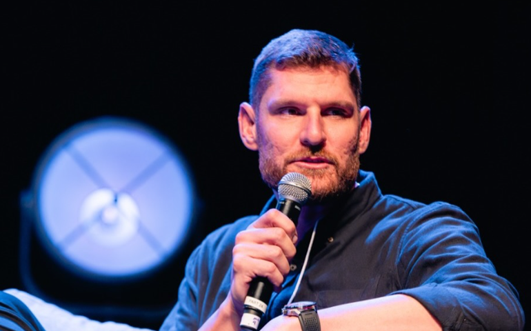 Campeão olímpico, Alison anuncia aposentadoria no vôlei de praia ao final da temporada