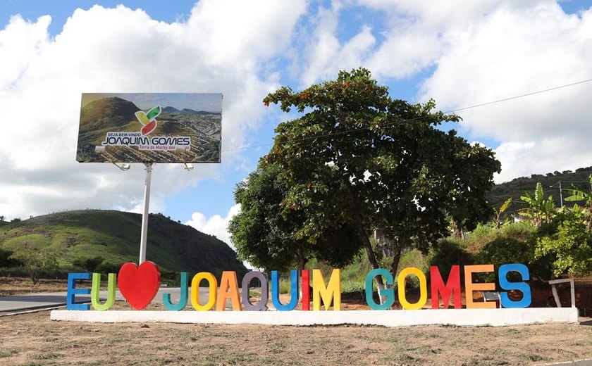 Mãe faz festa para filho e ninguém quer comparecer porque ele é vegano