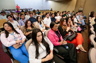 Estudantes de Direito de Arapiraca conhecem funcionamento do Pleno do TJAL