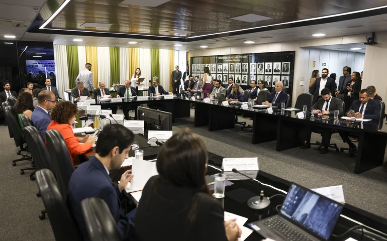 Reunião do CNPE é adiada novamente e nova data será definida
