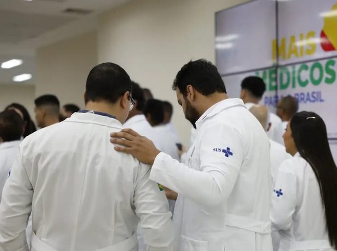 Municípios podem aderir ou renovar adesão ao programa Mais Médicos