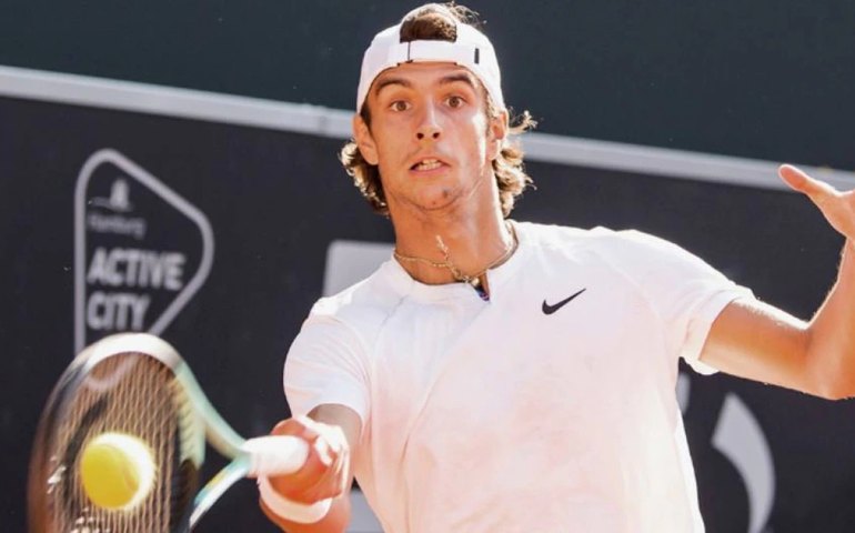 Alcaraz perde a primeira final e Musetti leva o título do ATP 500 de Hamburgo