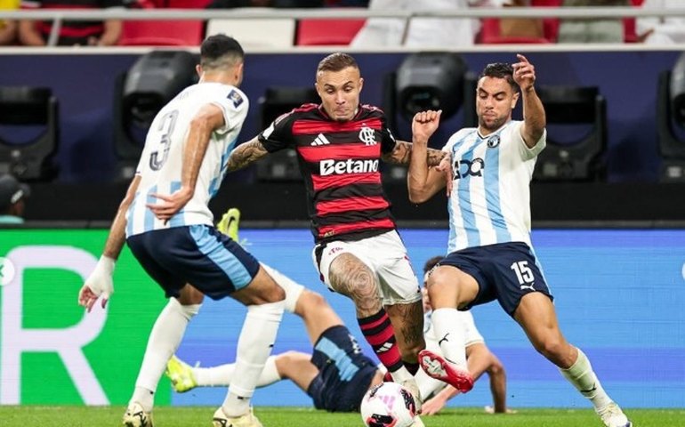 Flamengo explora bola parada e zagueiros artilheiros para vencer Pyramids e pegar PSG na final