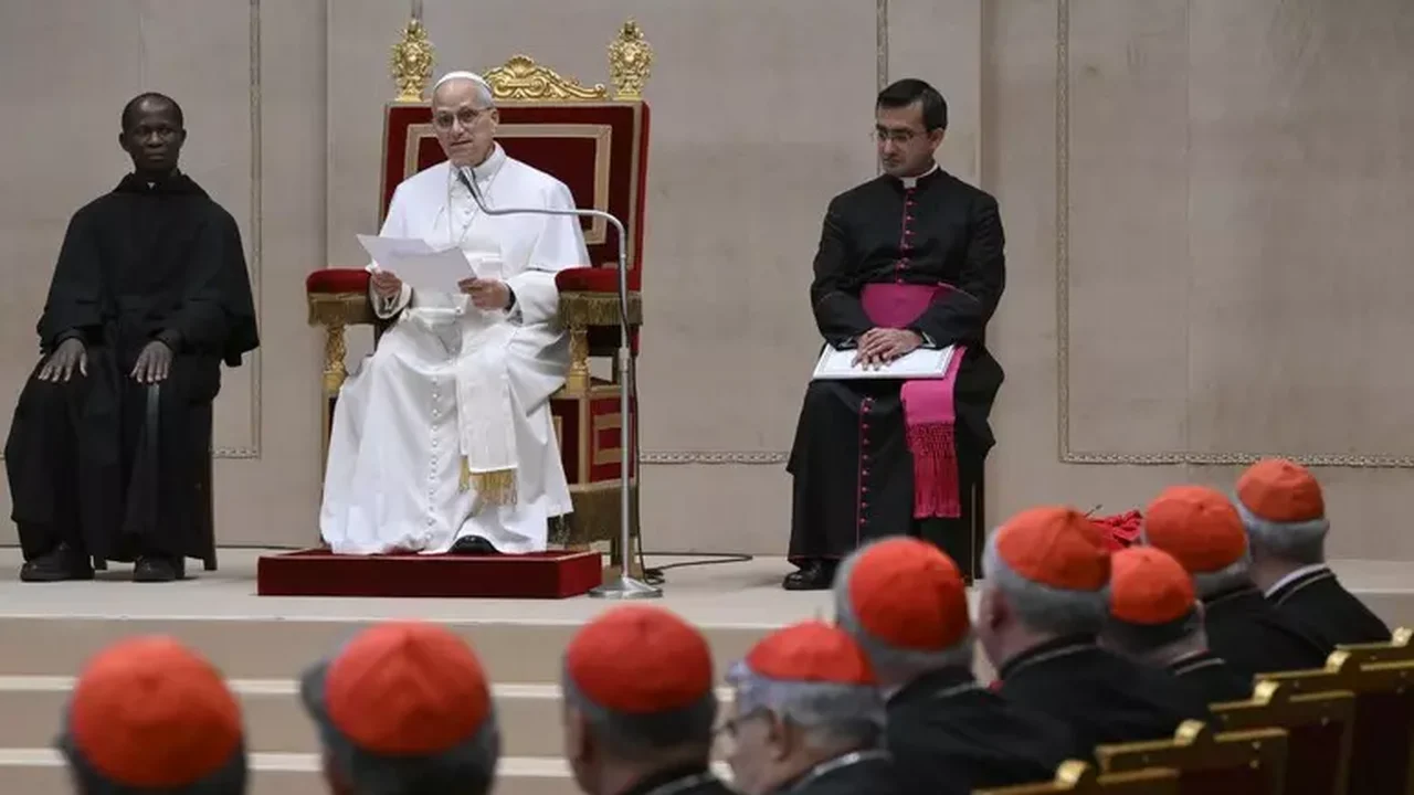 Papa faz 1º discurso de Natal à Cúria e alerta sobre jogos de poder