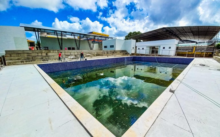 Com piscina semiolímpica, nova escola Marinete Neves será entregue em agosto em Palmeira