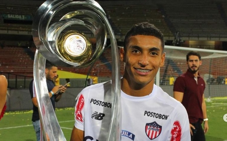 Colombiano Gabriel Fuentes fica 'sem palavras' com recepção de Marcelo no Fluminense