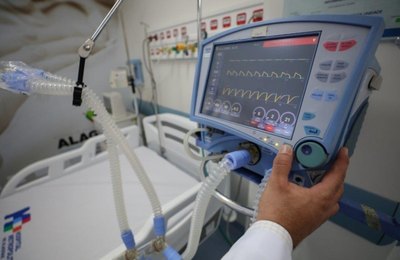 Alagoas já tem 76% dos leitos públicos de UTI destinados à Covid-19 ocupados